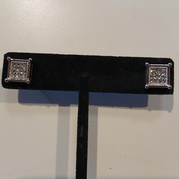 💎 Stainless Steel Square CZ Post Back Studs💎 - Picture 2 of 9